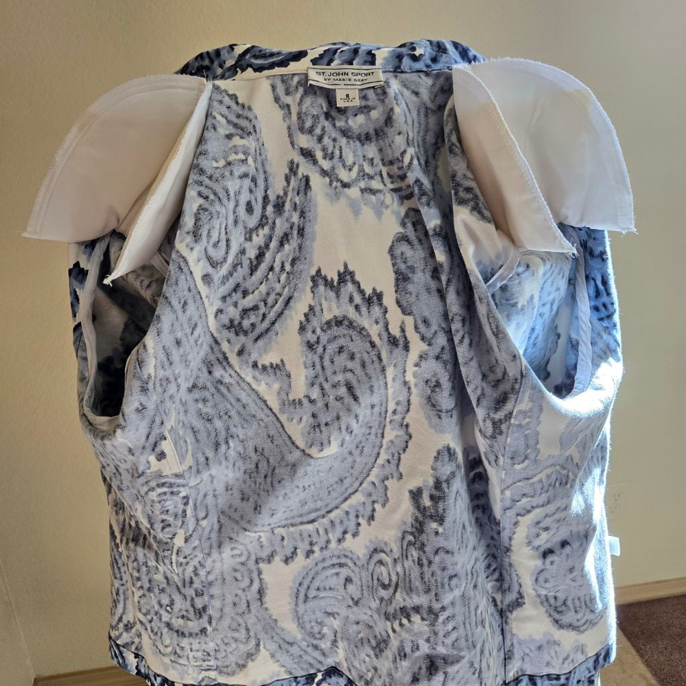 St. John Sport Zip Up light jacket S Blue Whiter Paisley - Picture 5 of 5